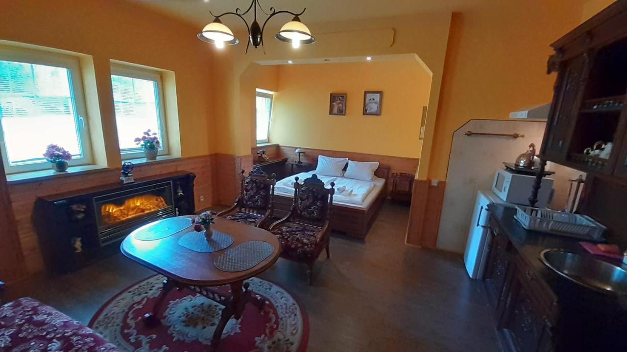 Resort Chribska Apartmany Adri Buitenkant foto